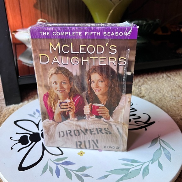 McLeods Daughters - The Complete Fifth Season (DVD, 2008, 8-Disc Set) NEW. - Picture 11 of 15